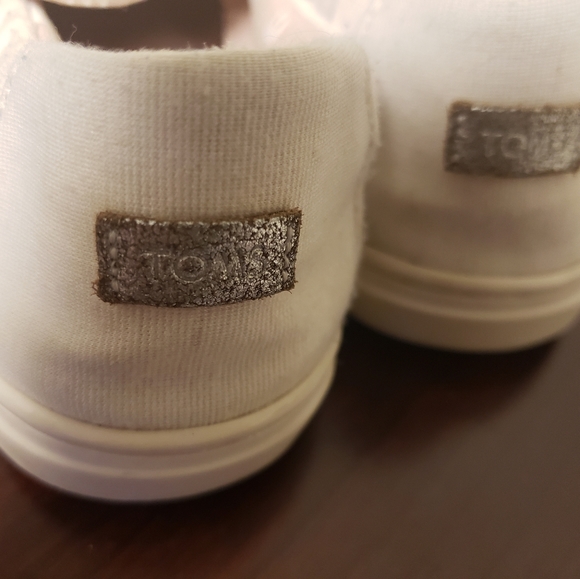 TOMS Toddler Star Wars Leia Slip on Sneaker - size 11 - Picture 4 of 5